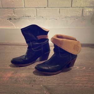 Frye Women’s black boots with small heel